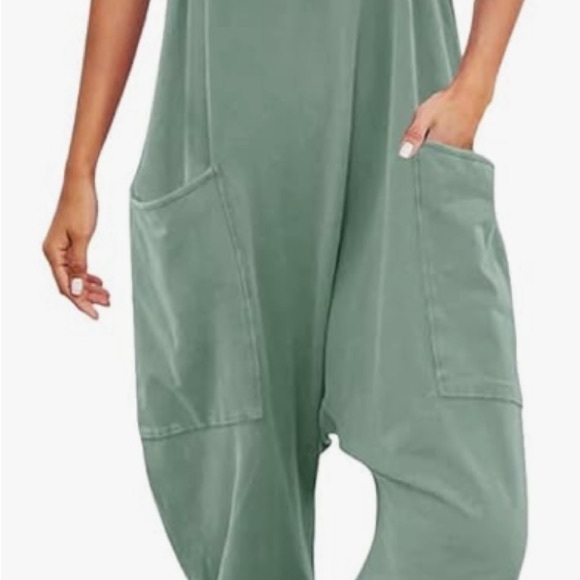 Sumer loose romper - Picture 2 of 4